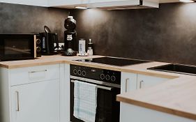 Moderne Wohnung In Dernbach Ww